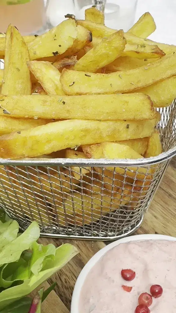 LeChat Noble restaurant in Colle-sur-Loup