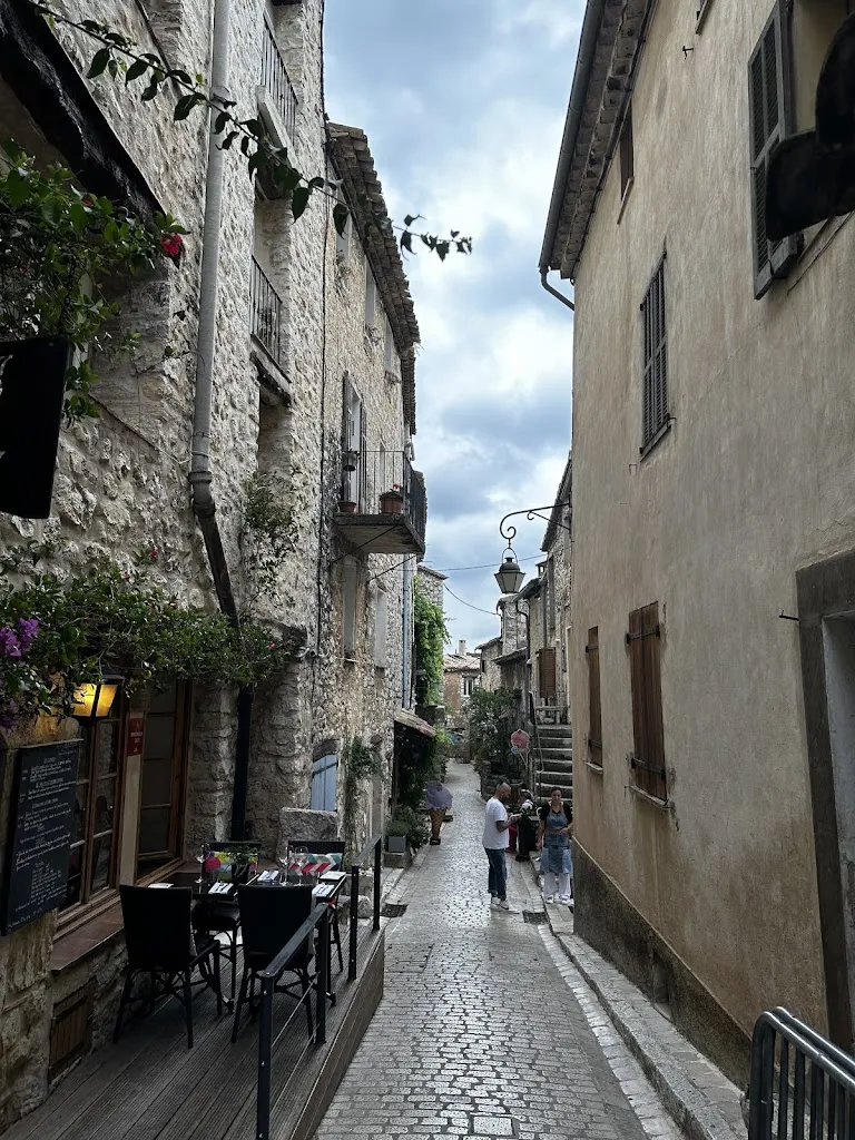 Khalid Al-Khalifa_Bistrot Gourmand Clovis_Tourrettes-sur-Loup_review