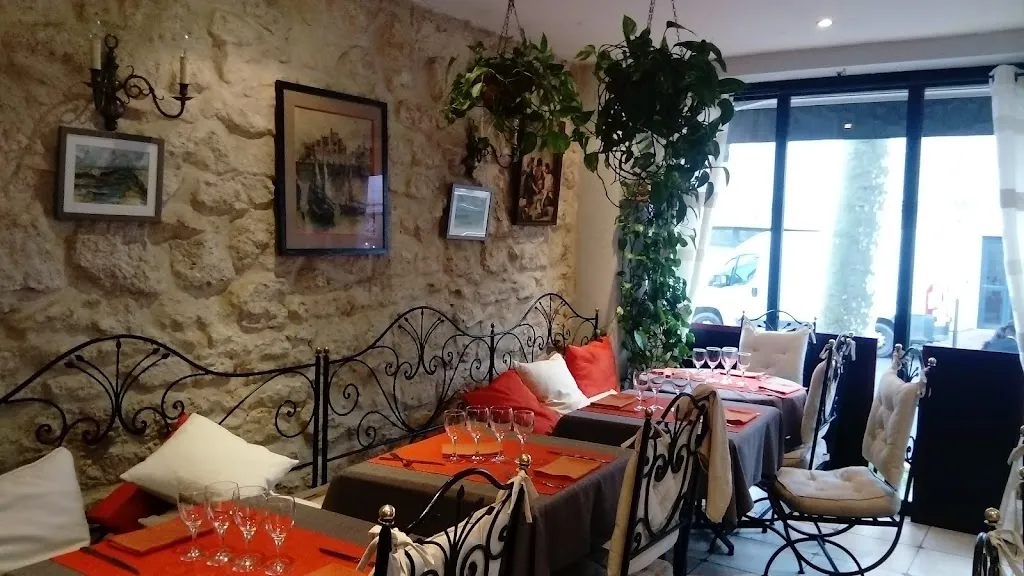 La nappe à carreaux ristorante a Perreux-sur-Marne