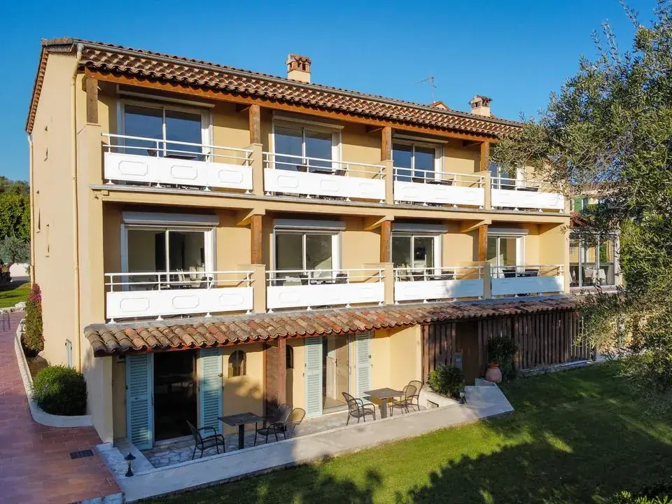 Hotel Marc-Hely_Colle-sur-Loup_slider_image_1