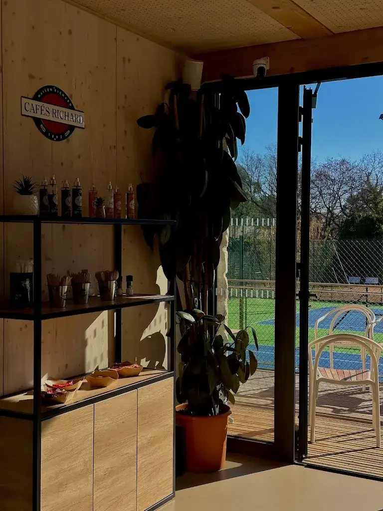 Le club du loup Snacking & Club house restaurant in Colle-sur-Loup