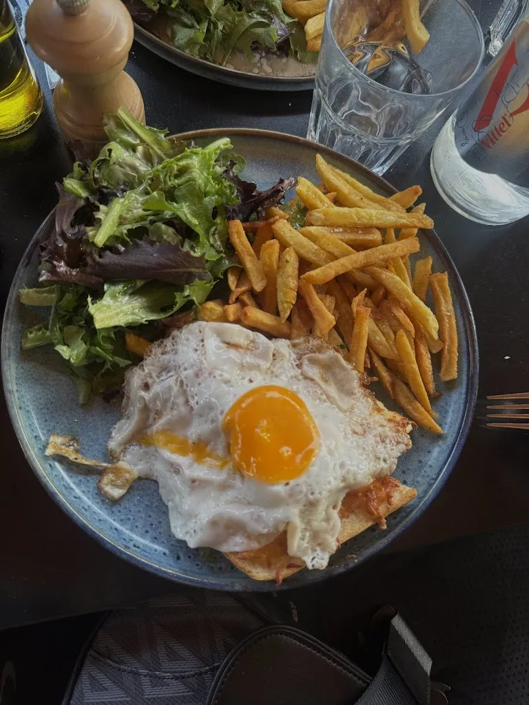 Leyna Quere_Brasserie La Verrière_Perreux-sur-Marne_review