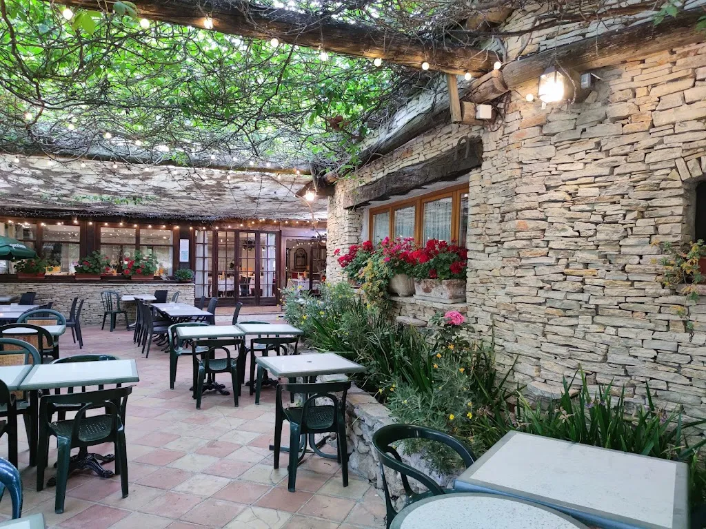 La Guinguette Gaudoise restaurant in Gaude