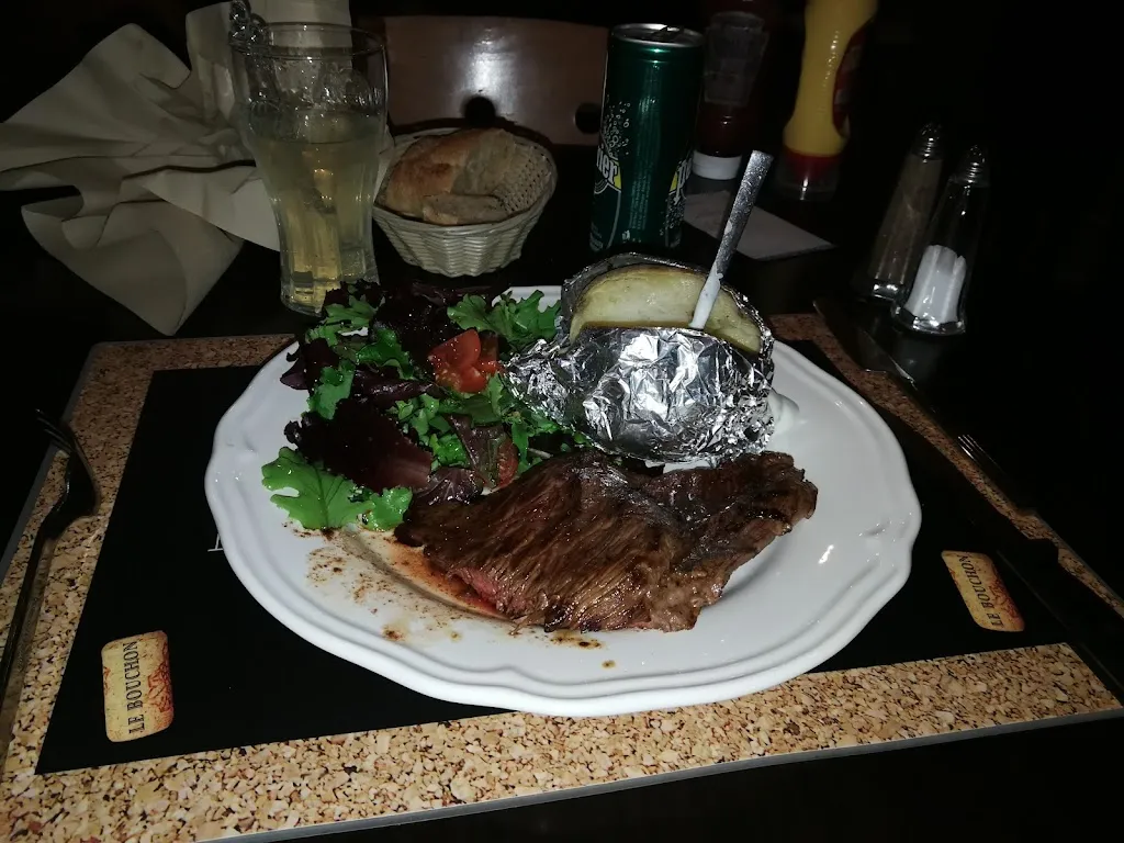 La Brasserie_Garde-Freinet_slider_image_2