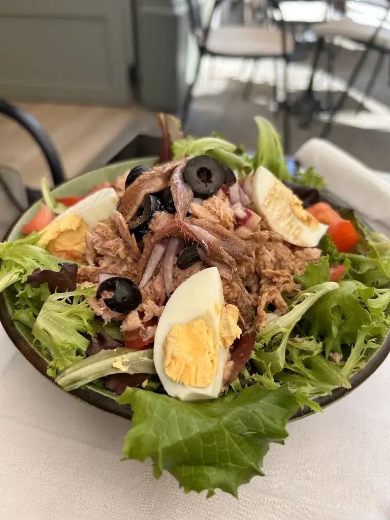 Barrden BANI_Vie la Joie_Garde-Freinet_review