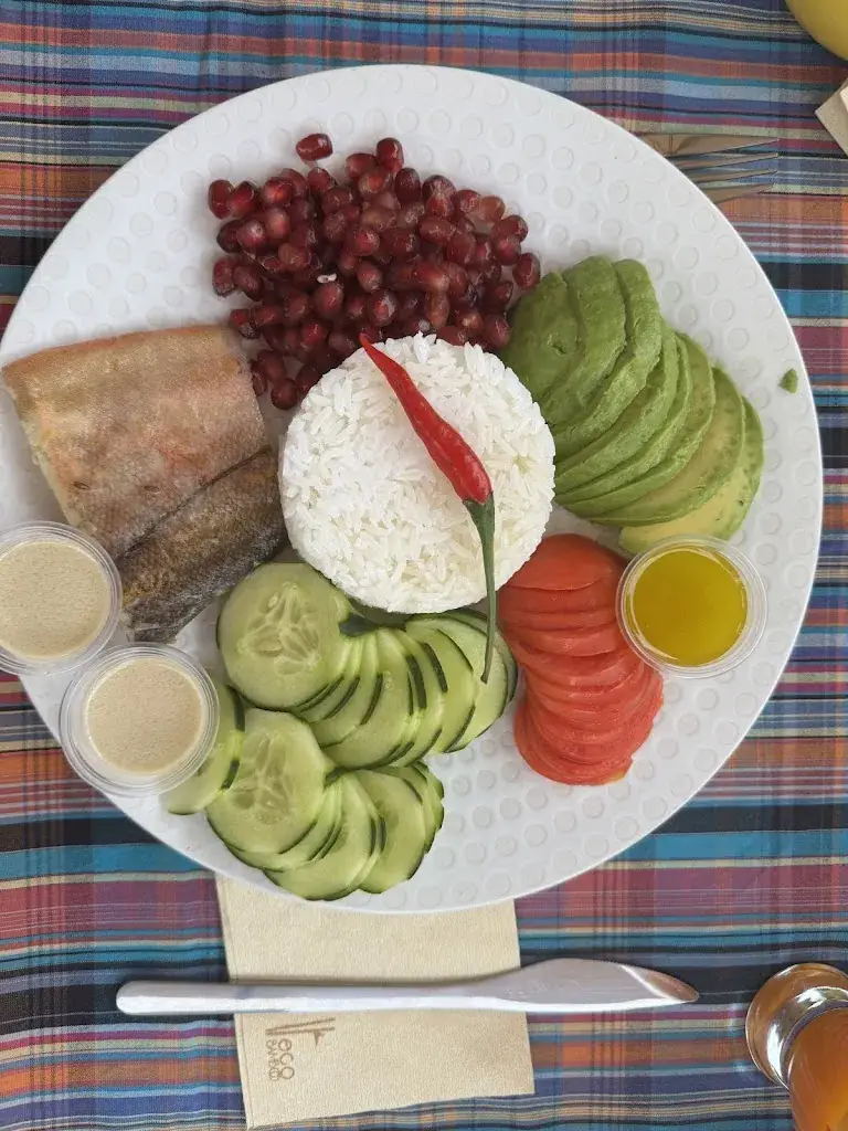 Rody van Ossenbruggen_Karavan'Kreol_Garde-Freinet_review