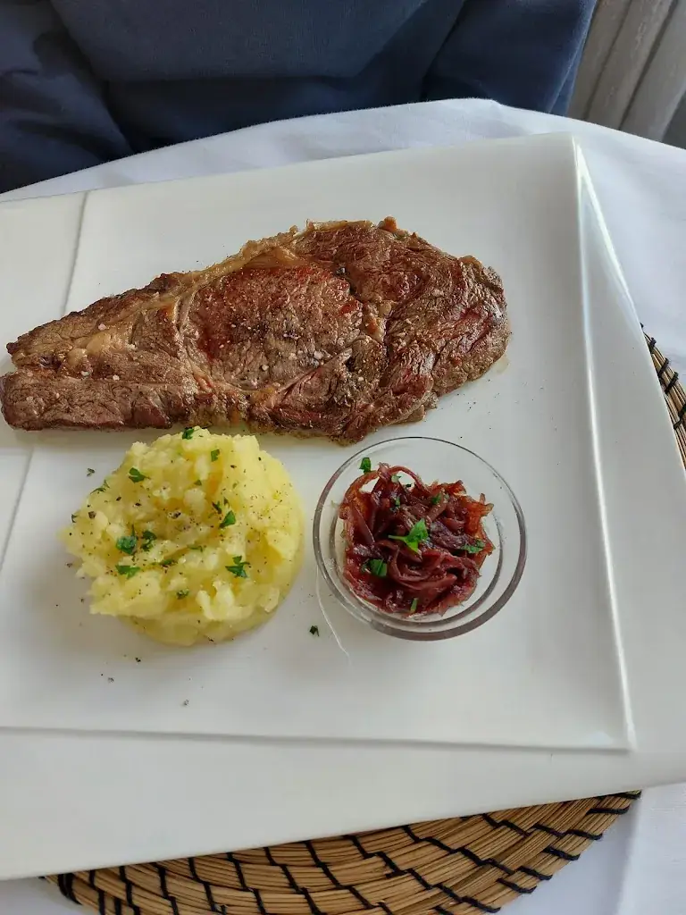 João Brito_Auberge Sainte Marguerite_Garde_review