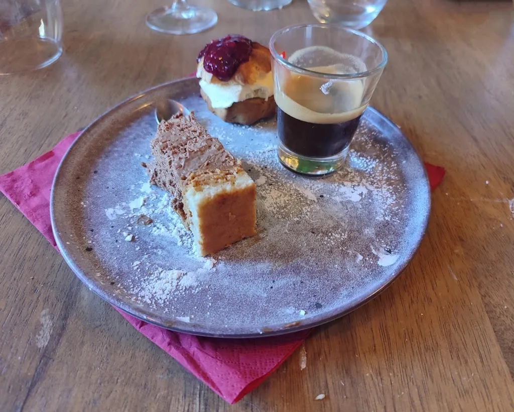 Côté Resto restaurant in Garde