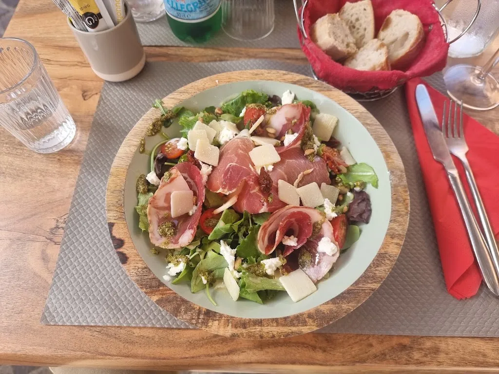 Anthony Gelatka_Bistrot de la fontaine_Garde_review