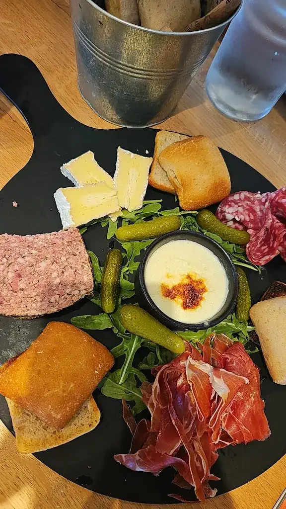 Anaïs Daumarie_Hippopotamus Steakhouse_Garde_review