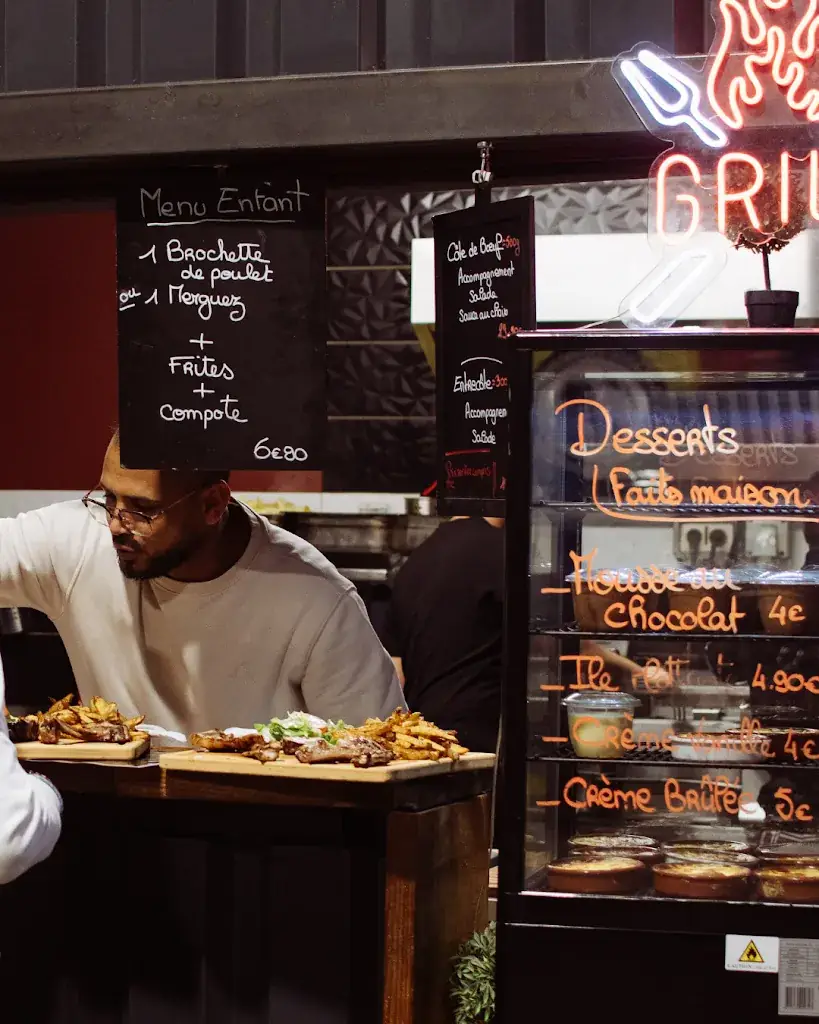 ÔCargo Food Court - La Garde restaurant in Garde