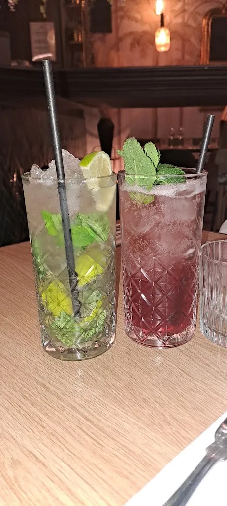 SIG GIF_Livia_Perreux-sur-Marne_review