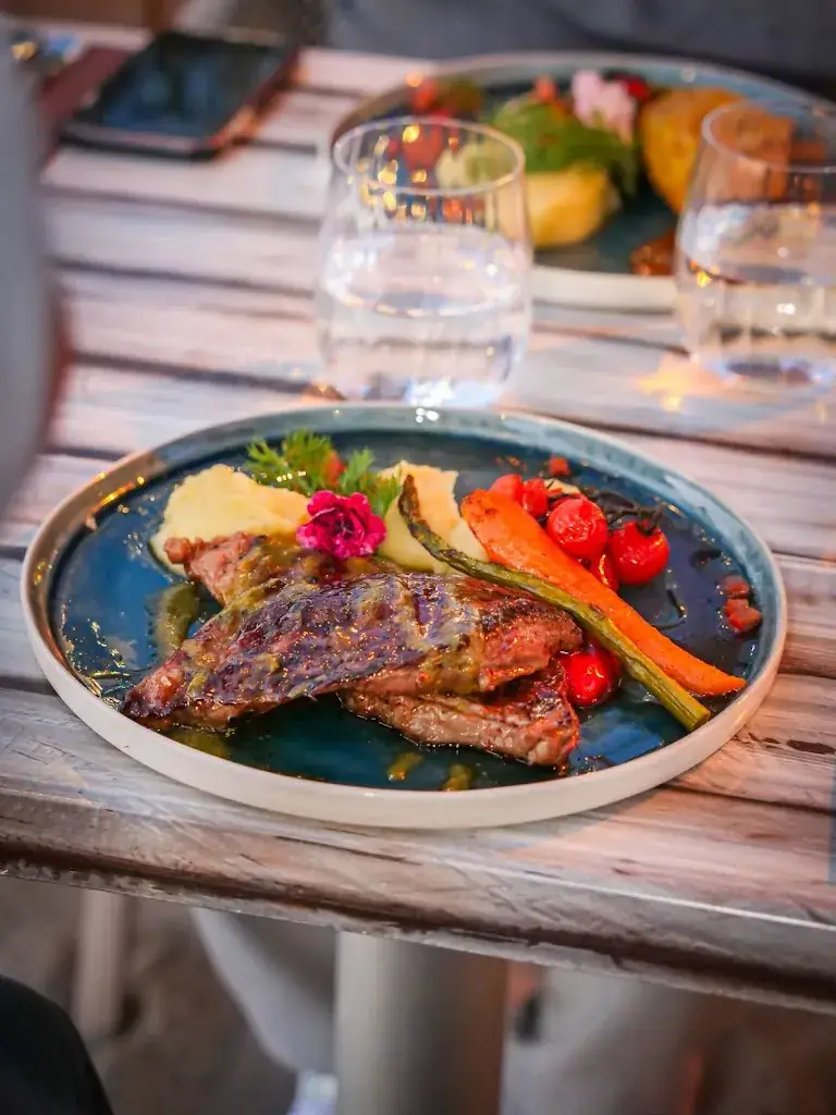 ROUGE et ROCHE - Restaurant Traditionnel Marseille_Marseille_slider_image_2