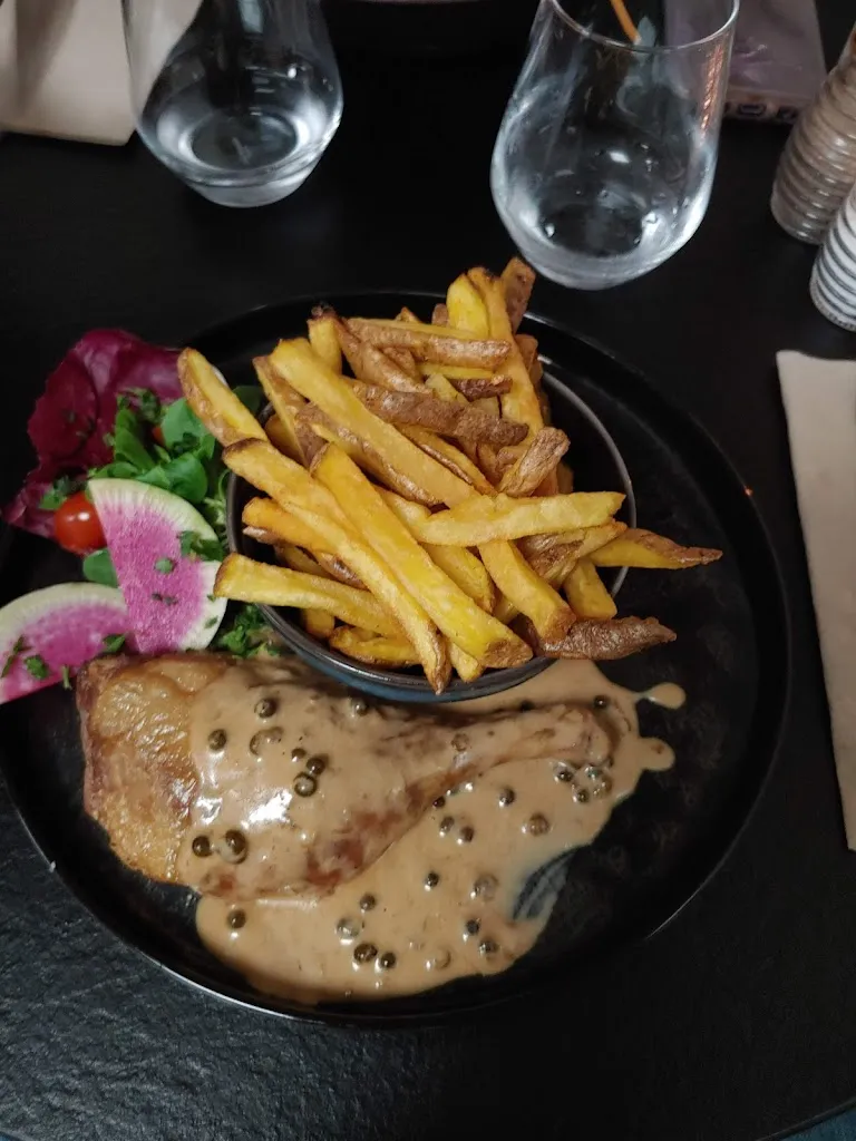 jake hubbert_Comme A la Maison_Penne-sur-Huveaune_review