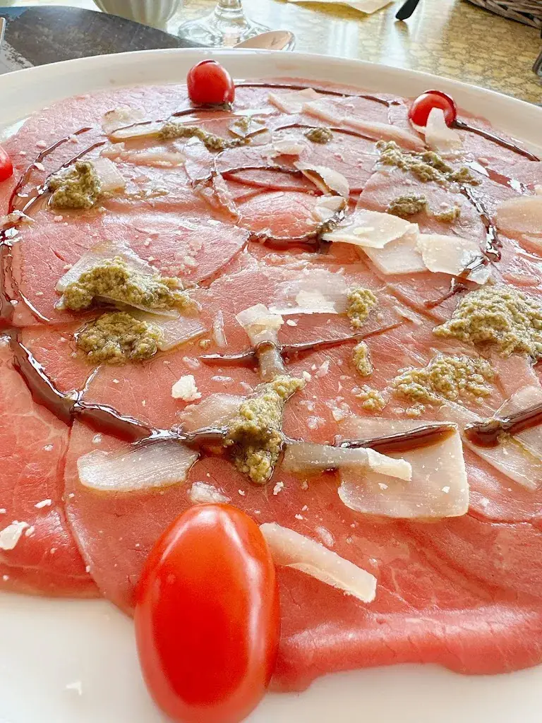 Raphael Lessinger_Brasserie Le Bayern_Perreux_recensione