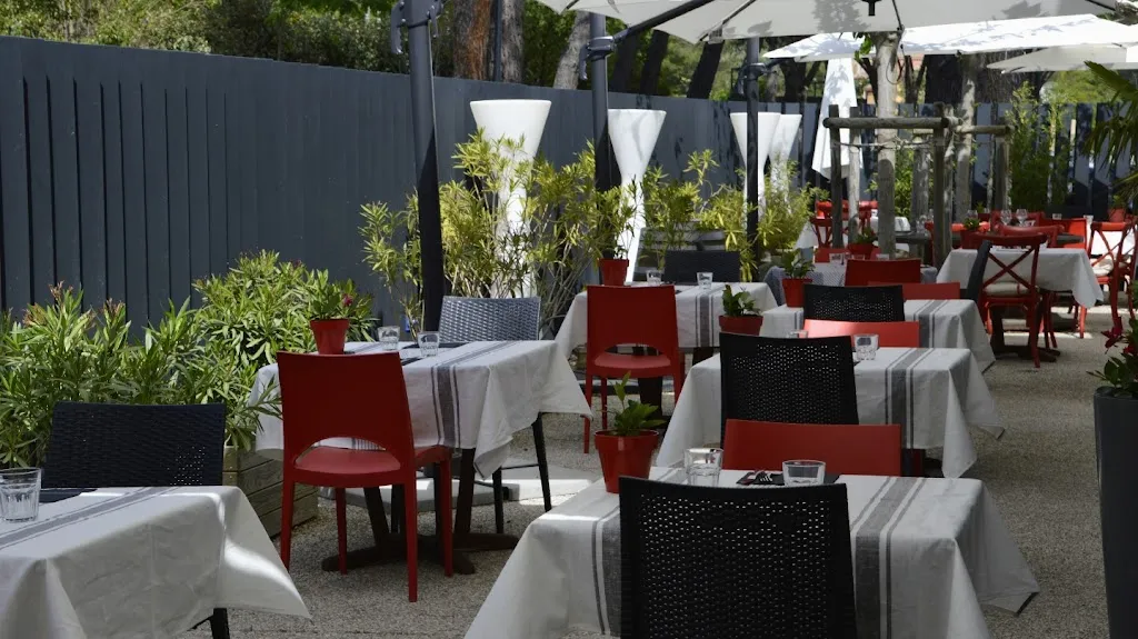 Le Grain De Sel restaurant in Roque-d'Anthéron