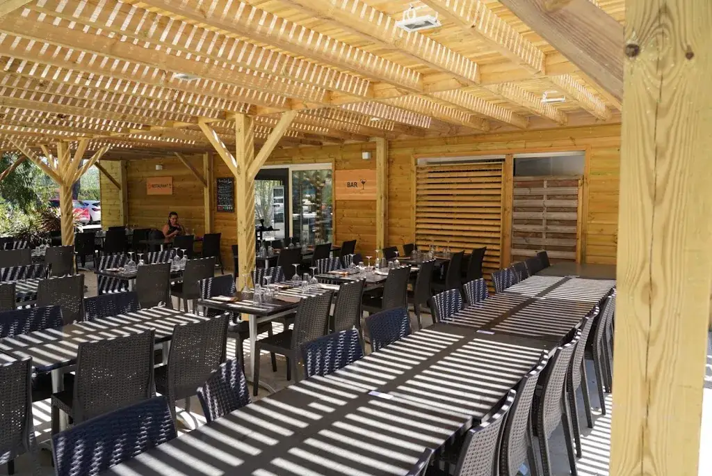 LE RESTO DES ISCLES restaurant in Roque-d'Anthéron