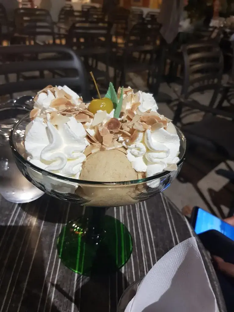 Menu_Glacier le Quillé_Roque-d'Anthéron_immagine_8