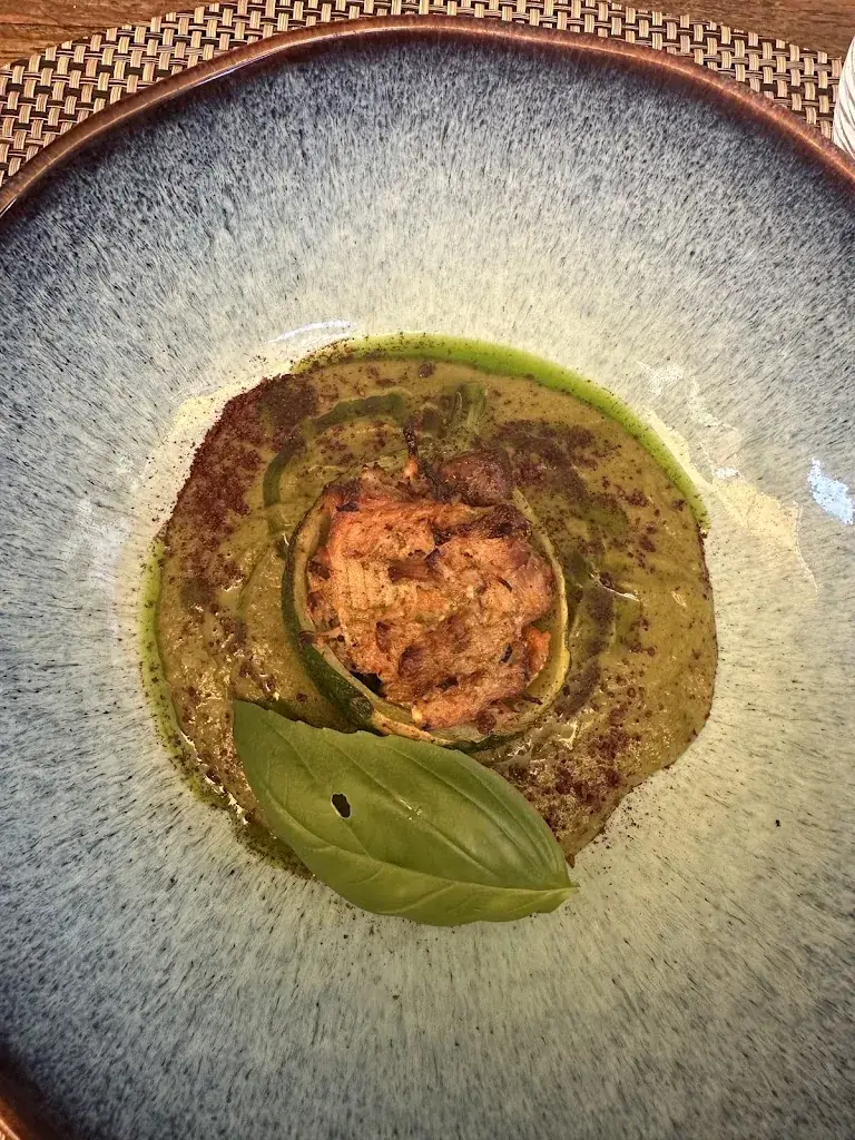 Ahmet Gyger_Chez Lulu_Lauris_review