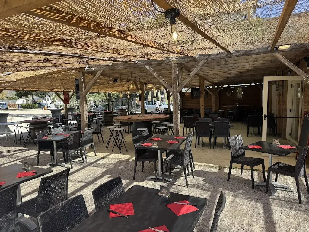 CHEZ MAE_Roque-d'Anthéron_slider_image_3