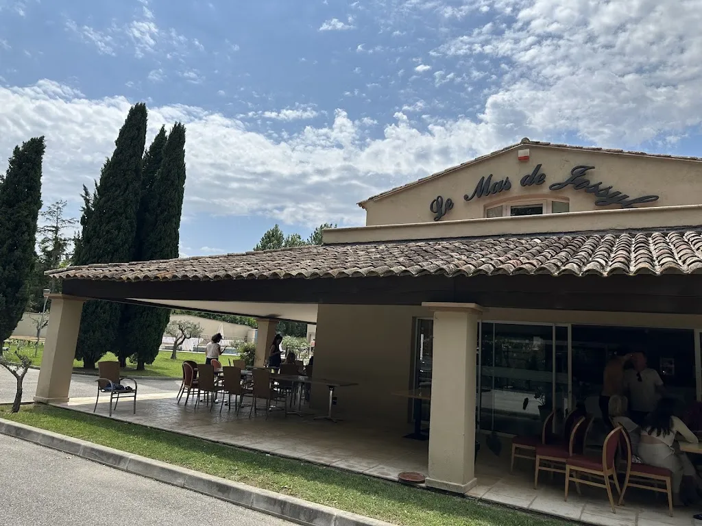 David Compain_Logis Hôtel le Mas de Jossyl_Roque-d'Anthéron_review