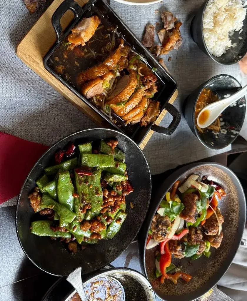 The World is Small and Blue_Restaurant Le Pacifique La Pomme 金蕟楼 特色中餐_Marseille_review