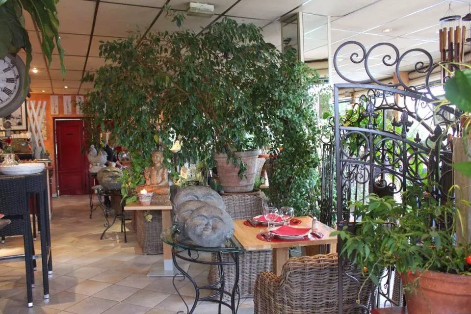 L'Orangerie_Poisy_slider_image_1