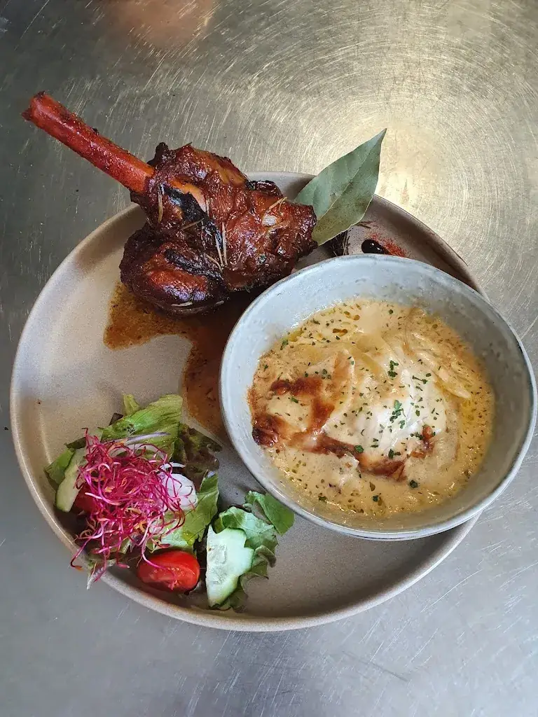 brasserie provencale_Londe-les-Maures_slider_image_3