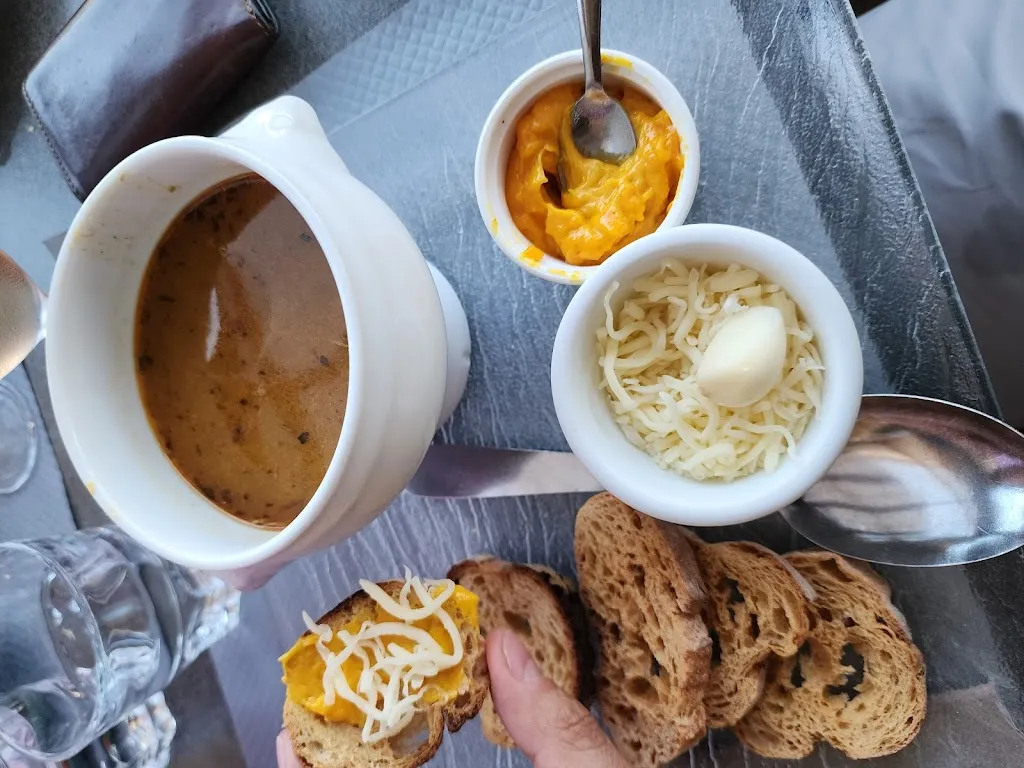 Ralph H_Le Panoramic_Londe-les-Maures_review