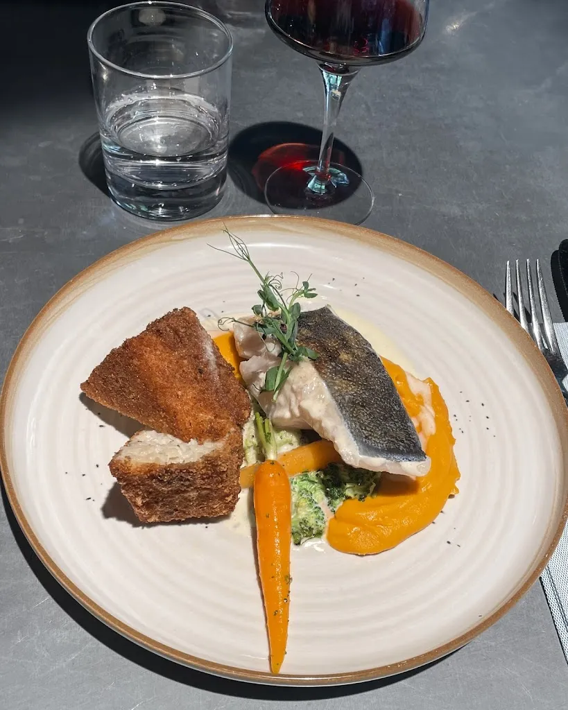 Brasserie-Restaurant Le Cinquante-Cinq Annecy_Poisy_slider_image_3