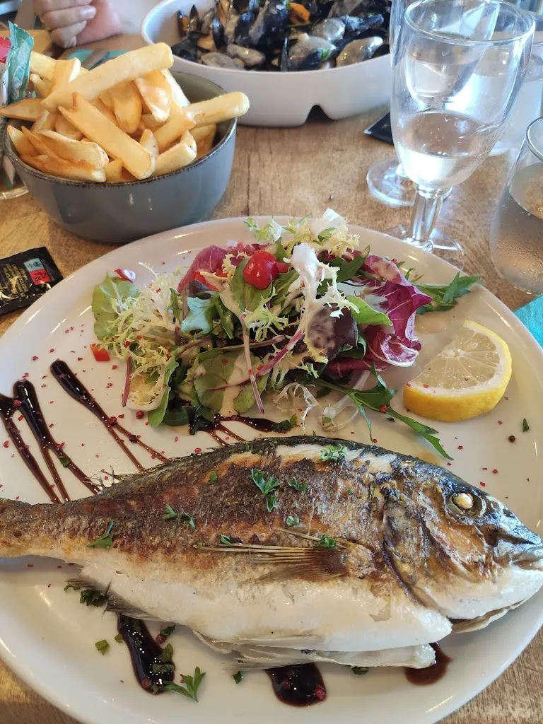 Adrien BISERTA _Le Galion_Londe-les-Maures_review