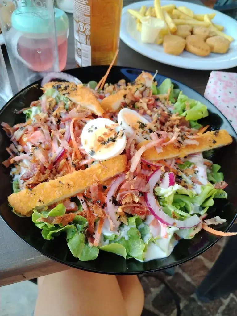 Julie Bercot_L'Ours Blanc_Londe-les-Maures_review