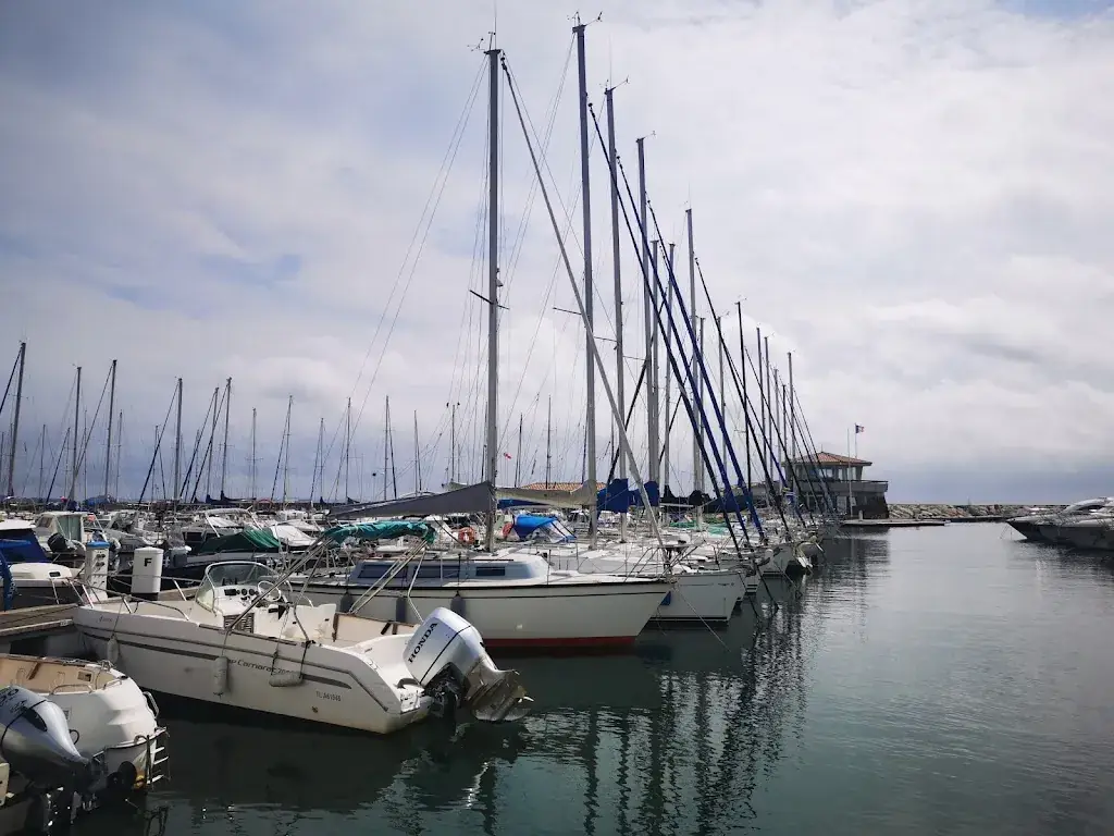 L'Ours Blanc_Londe-les-Maures_slider_image_3