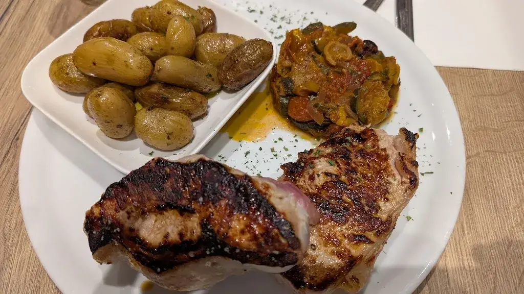 Le Cheyenne_Londe-les-Maures_slider_image_2