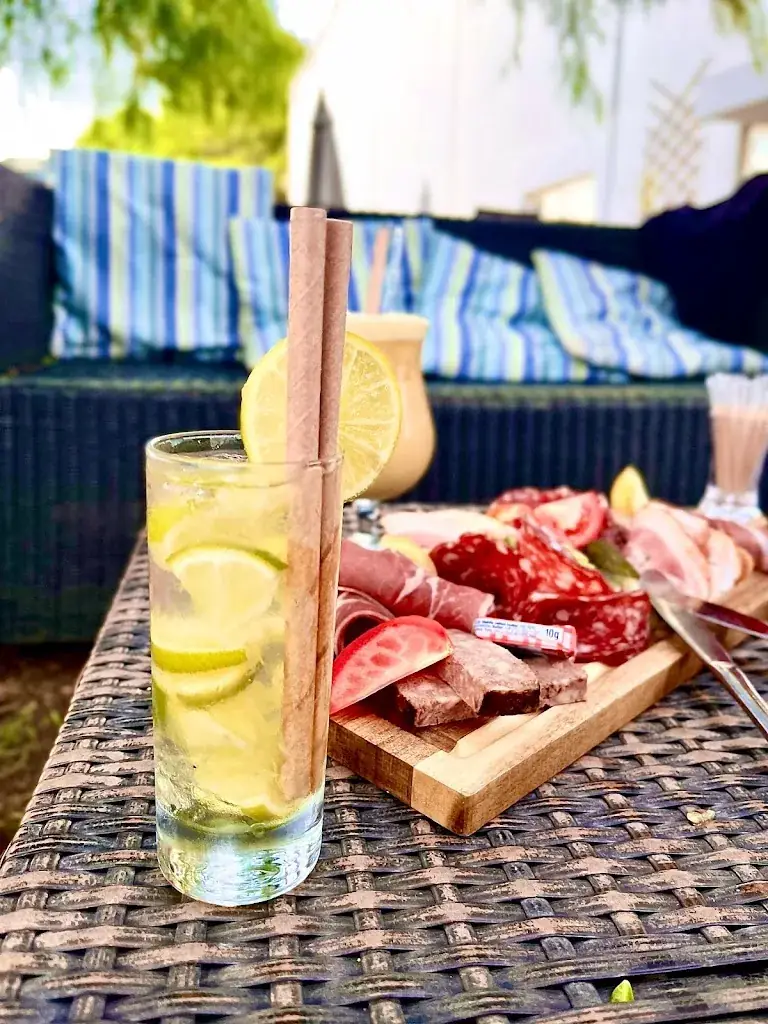 Au Med'_Londe-les-Maures_slider_image_2