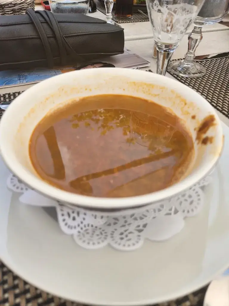 Sophie Ting_L'Escale_Londe-les-Maures_review