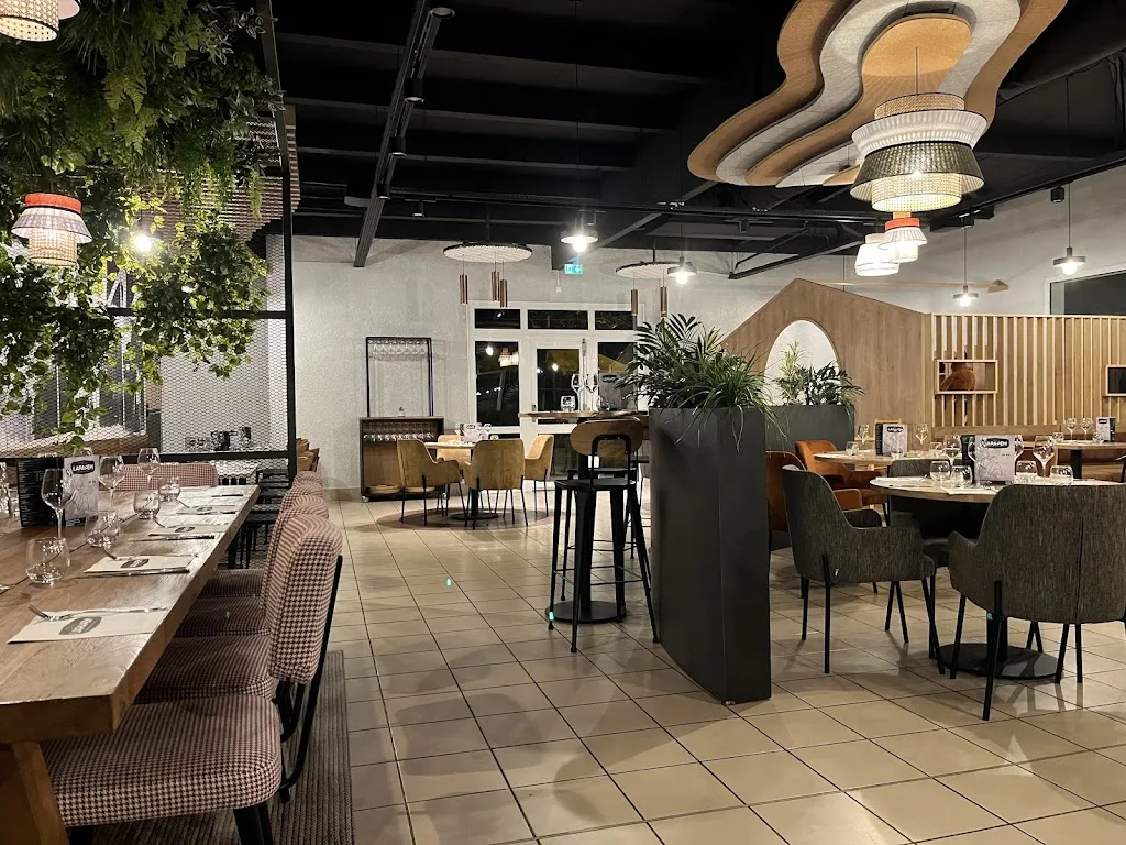 Émilie Lucas_Chez LAPAPEM Restaurant et Traiteur_Peyrins_review