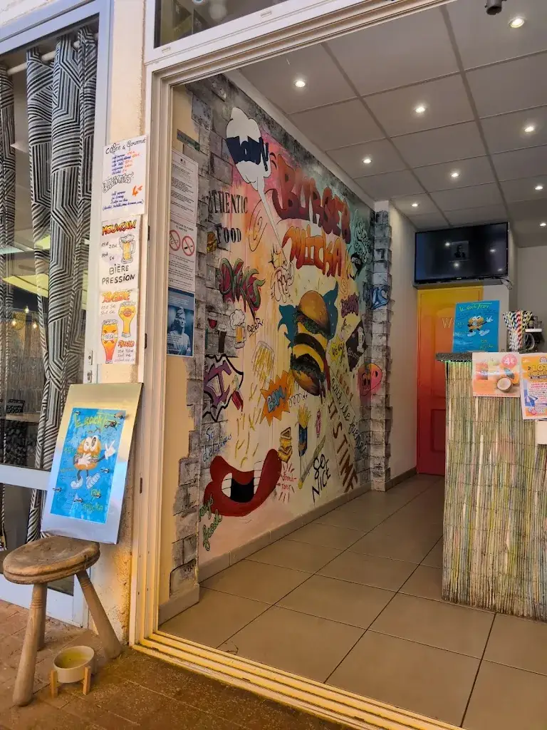 Julien Guichard_SNACK CHEZ MICKA_Londe-les-Maures_review