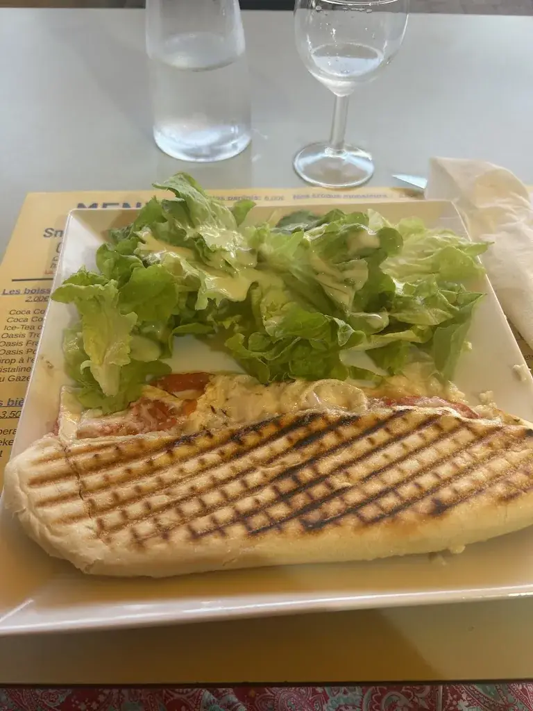 Viviane DRIQUEZ_SNACK CHEZ MICKA_Londe-les-Maures_review