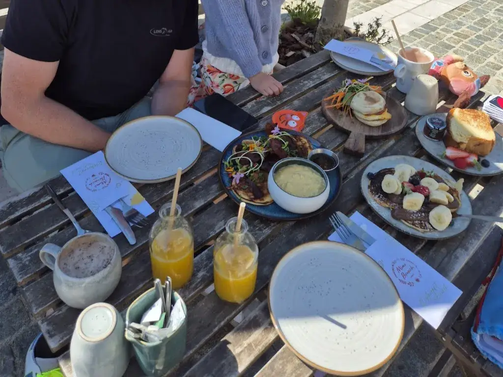 Anja Fleischmann_Mimi Brunch Restaurant_Roquette-sur-Siagne_review