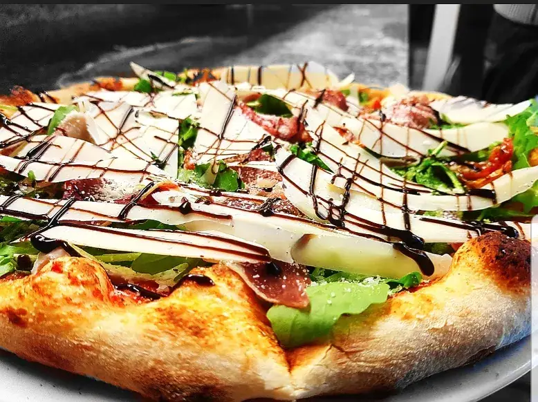 Lou Pizzaiol restaurant in Roquette-sur-Siagne