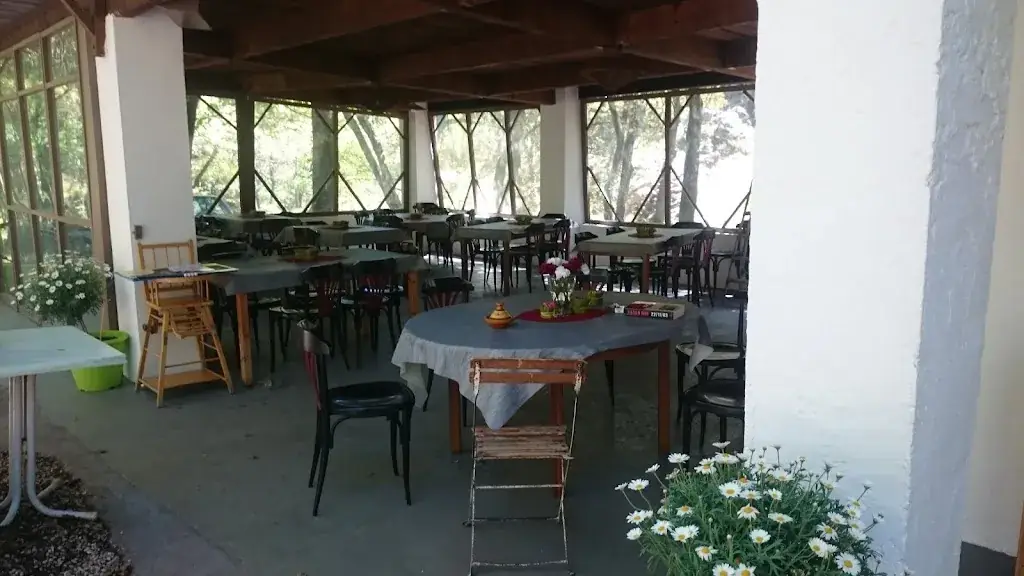 Les 9 Fontaines_Roquebrussanne_slider_image_1