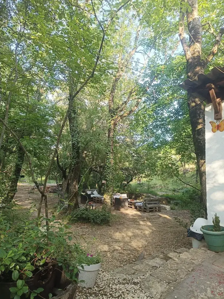 Les 9 Fontaines_Roquebrussanne_slider_image_3