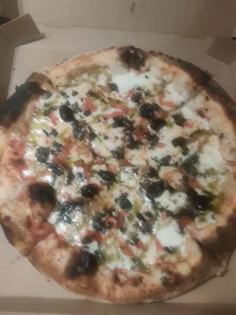 Seb Coste_Charly pizza_Roquebrussanne_review