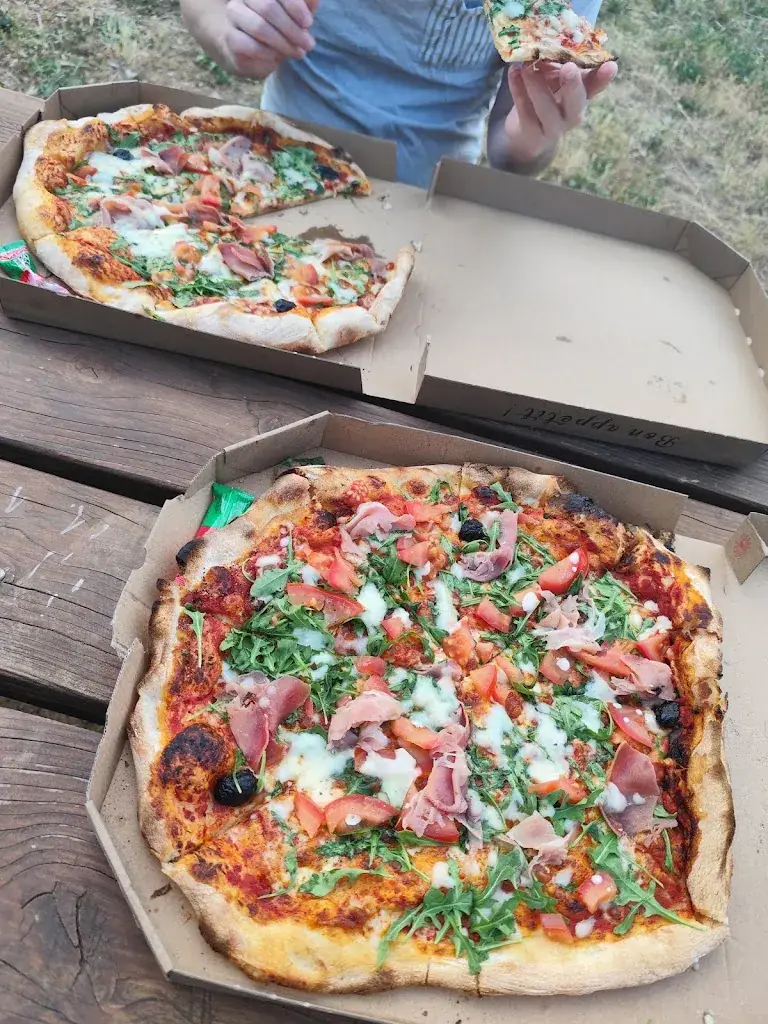 Pizza d Boff_Roquebrussanne_slider_image_3