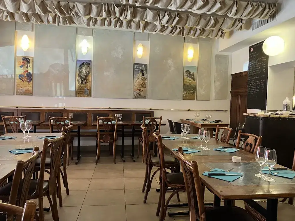 Le Café de la Fontaine_Turbie_slider_image_3