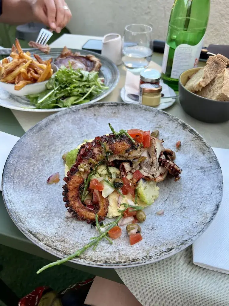 B B_Les Santons_Turbie_review