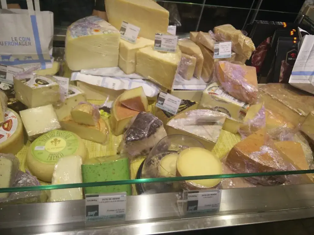 Le Coin du Fromager La Turbie, MICHEL POMA_Turbie_slider_image_3