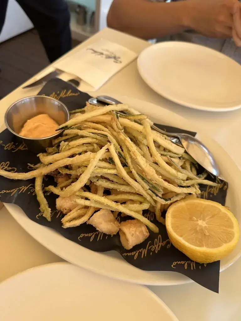 Joanna Zhen_Caffè Milano_Monaco_review