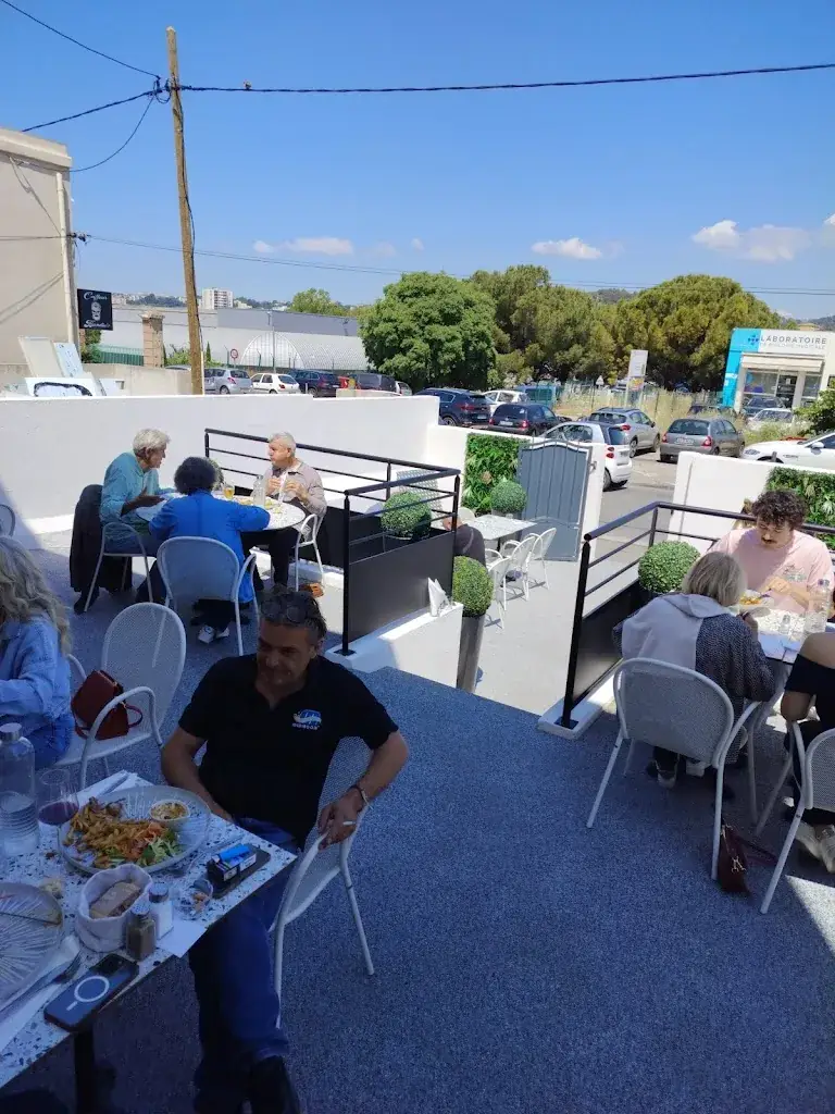 T scott_LA BRASSERIE DU 11éme_Marseille_review